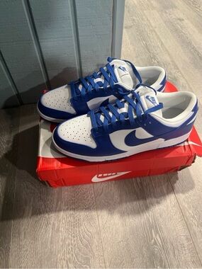 Nike SB Dunk Low Kentucky